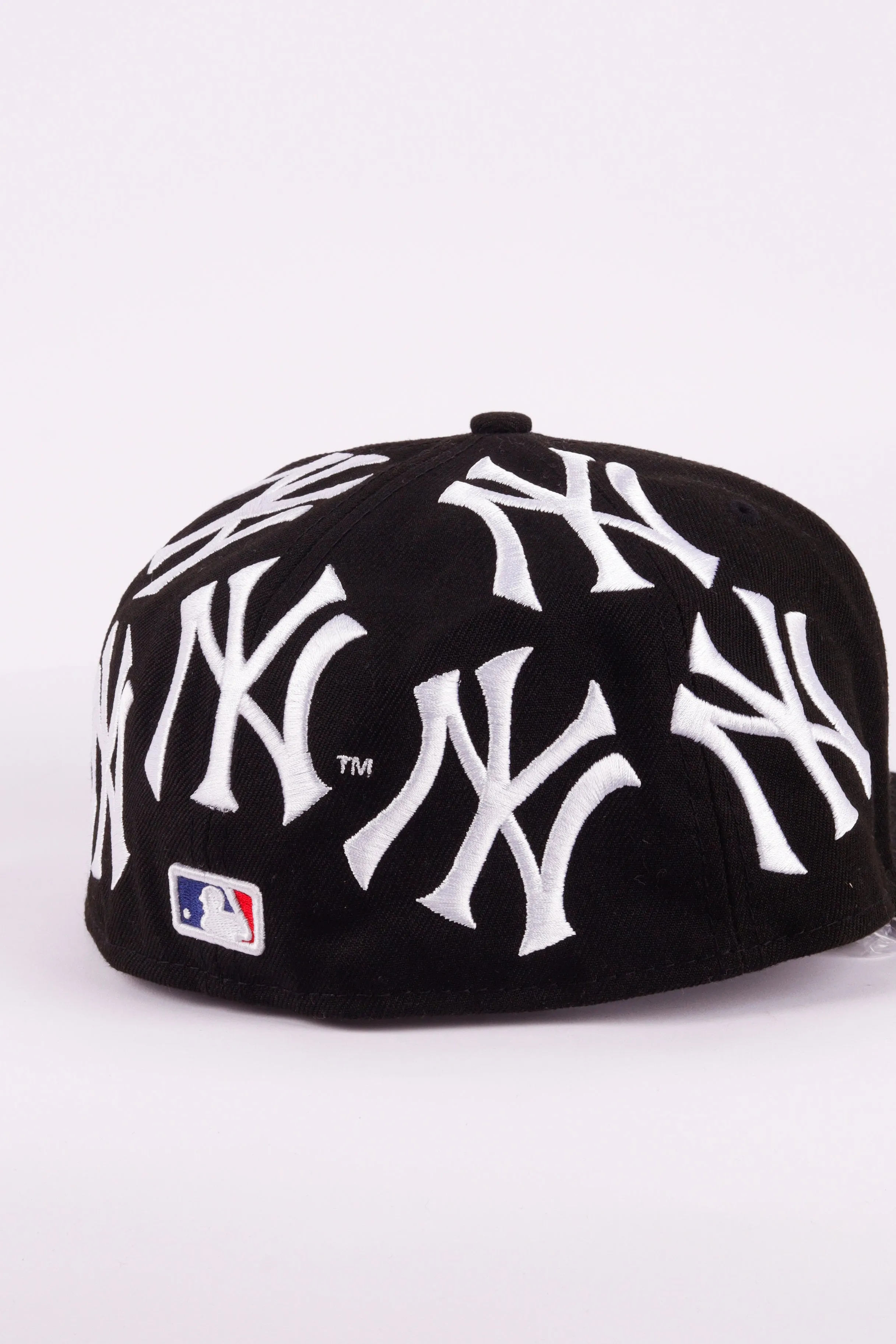 FW21 Supreme x New York Yankees 'New Era Box Logo' Fitted Hat