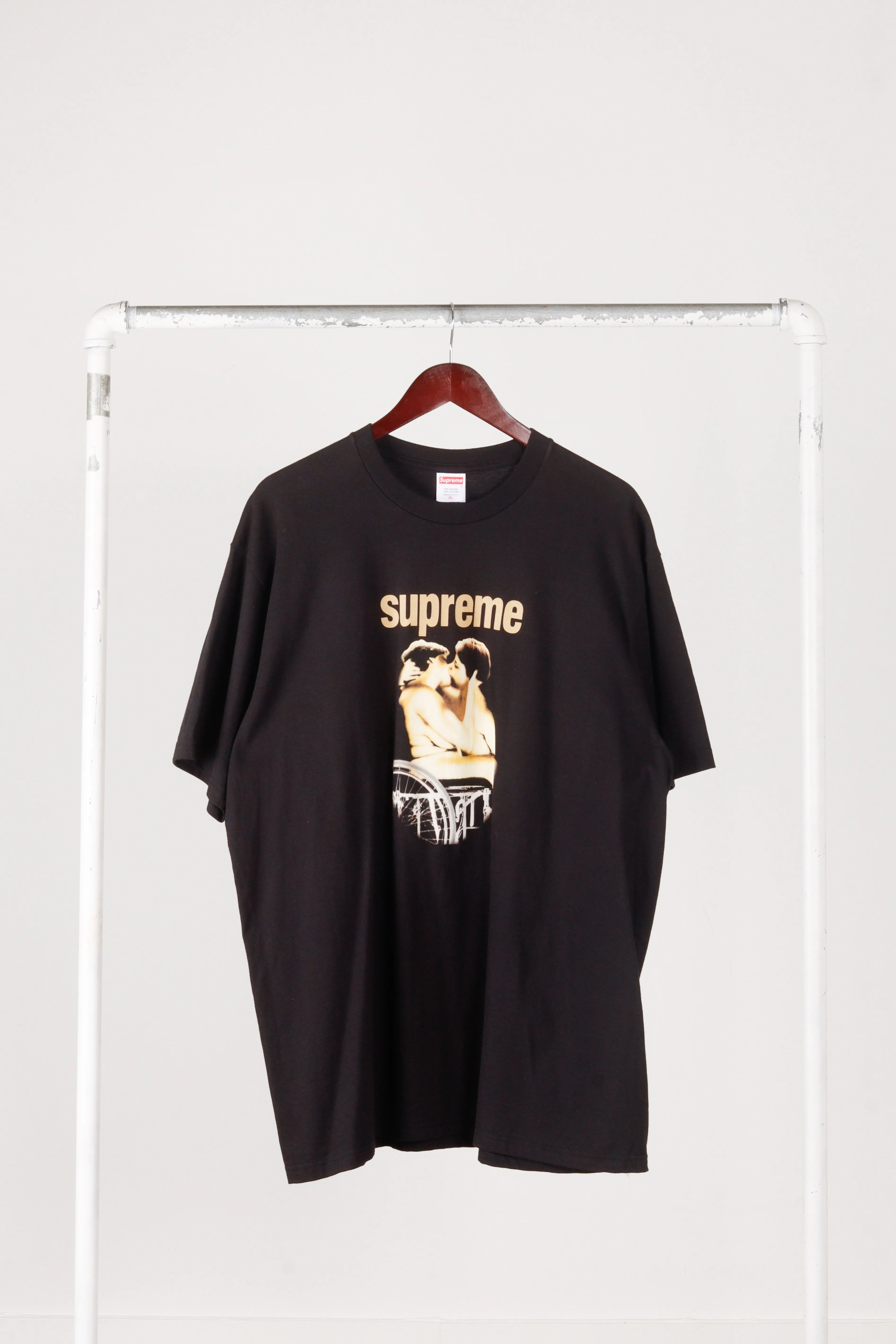SS23 Supreme 'Kiss' Tee Black (2023)