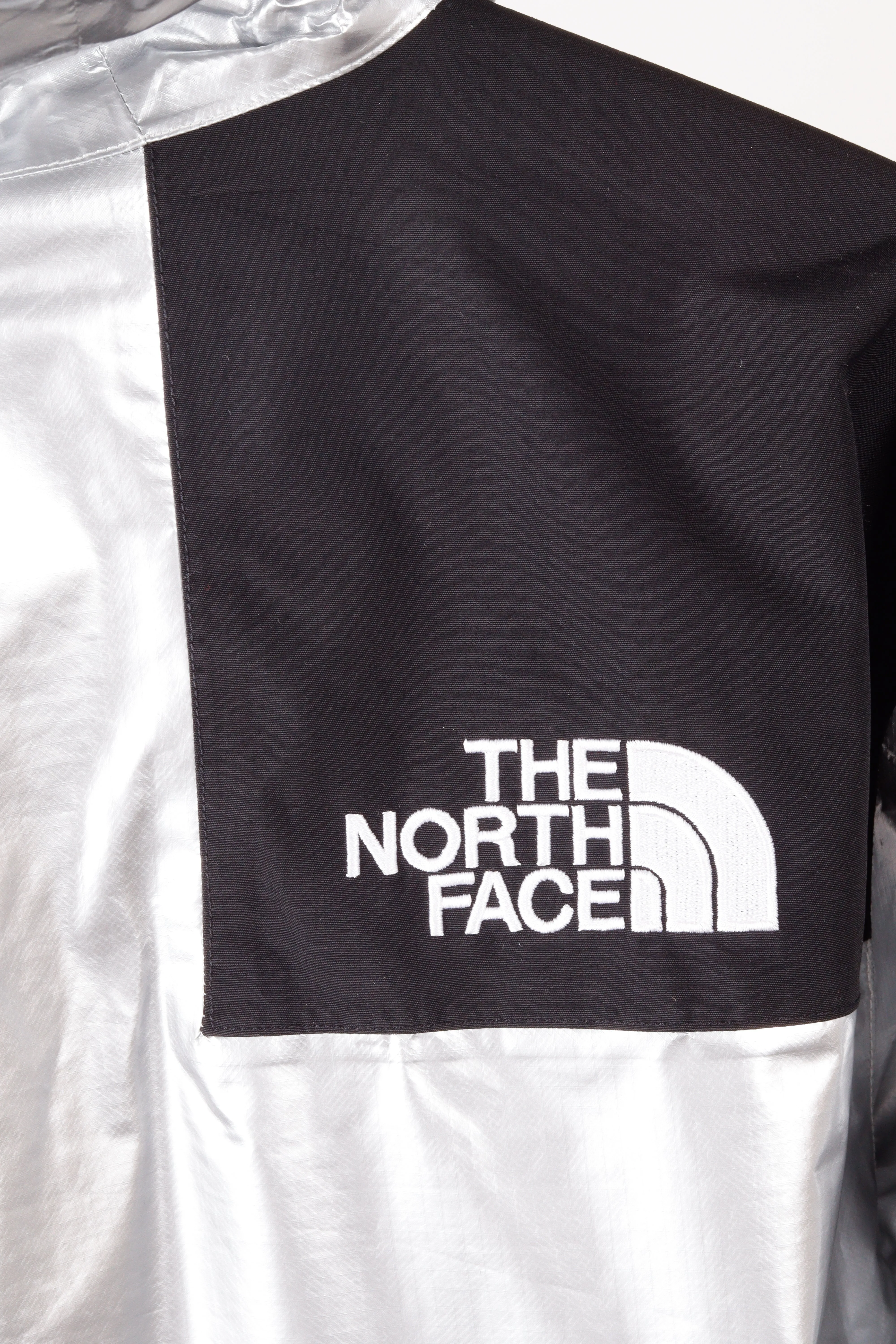 Supreme x The North Face SS18 'Metallic' Mountain Parka Silver (2018)